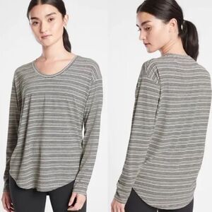 ATHLETA CLOUDLIGHT STRATUS STRIPED TOP SIZE 1X